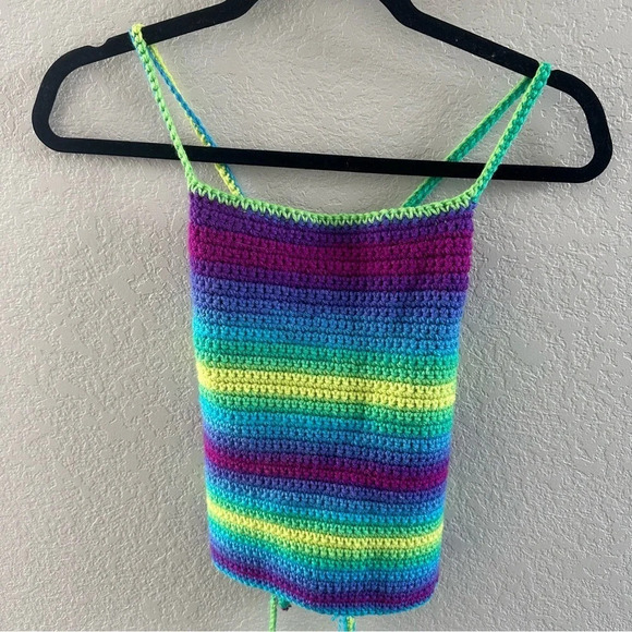 Handmade crochet strappy criss cross back halter top - Picture 1 of 10